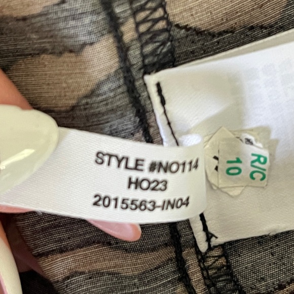 Madewell Abstract Animal Print Dress V-Neck Mini Short Sleeve brown Size 6 - Picture 6 of 8